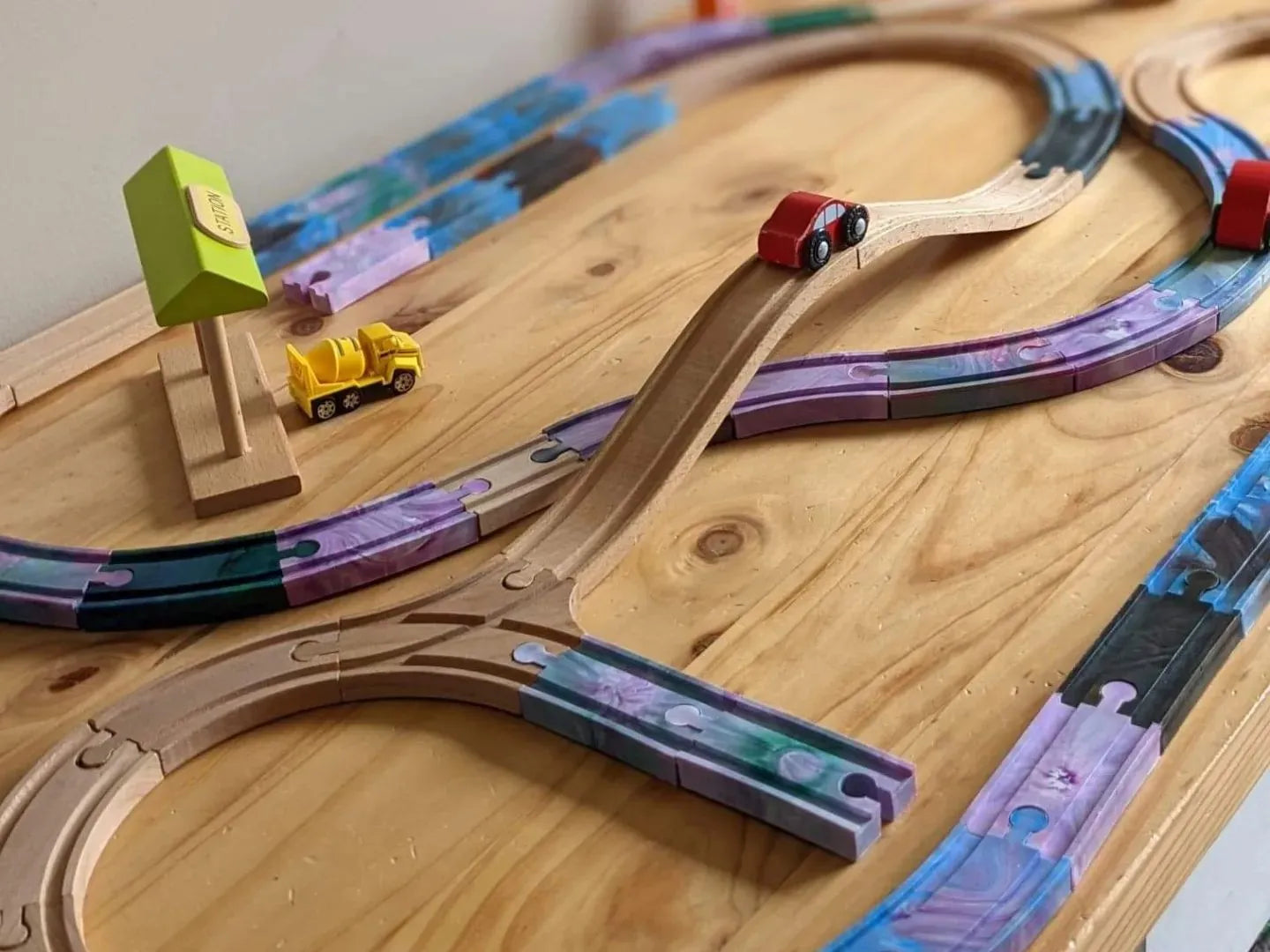 tracks1